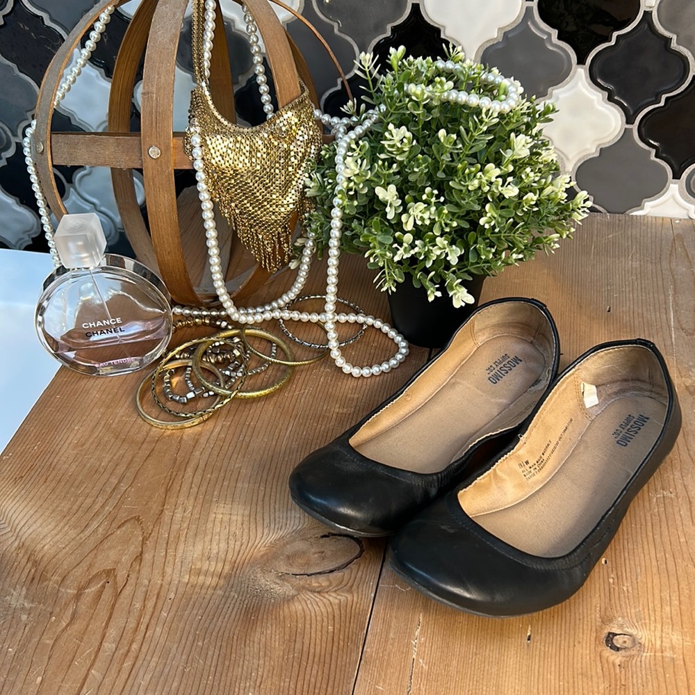Black Ballerina Flats